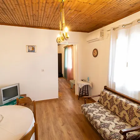 Antonis Traditional House * Lixúri