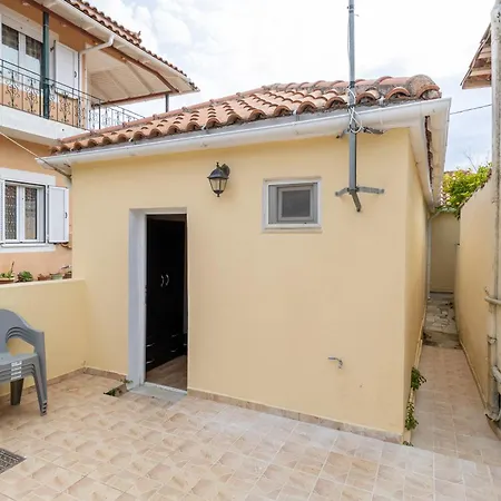Antonis Traditional House * Lixúri