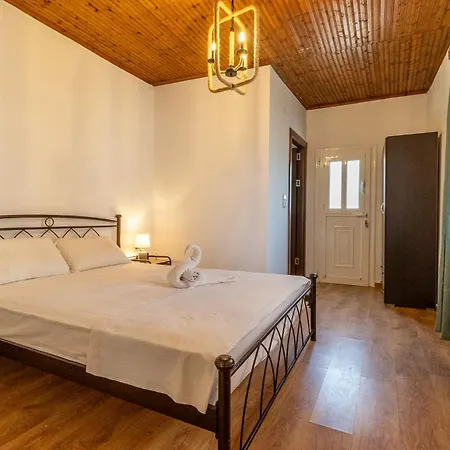 Antonis Traditional House Tatil Evi
