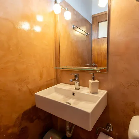 Antonis Traditional House Holiday home