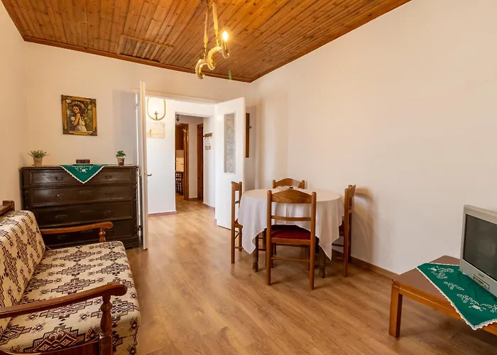 Antonis Traditional House *